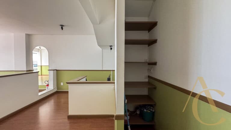 Loja para alugar com vitrine para rua Felipe Schmidt – Centro – Florianópolis, SC.