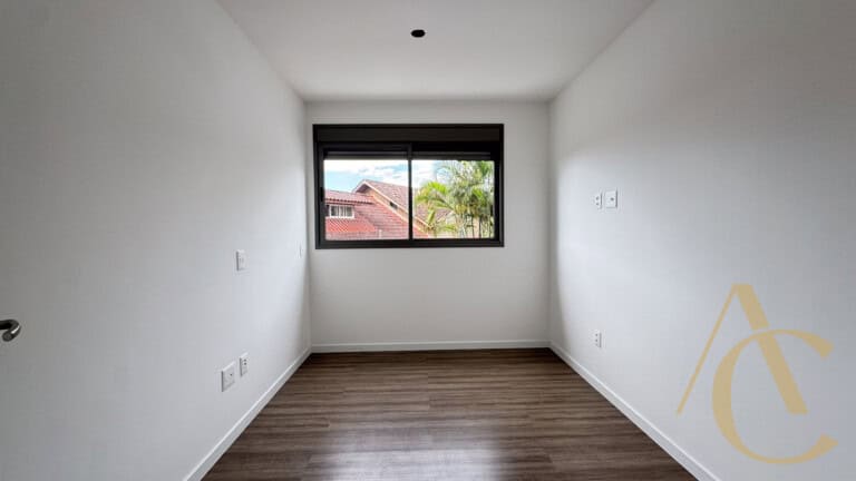 Apartamento à venda – 2 quartos sendo 1 suíte – Cacupé – Florianópolis/SC.