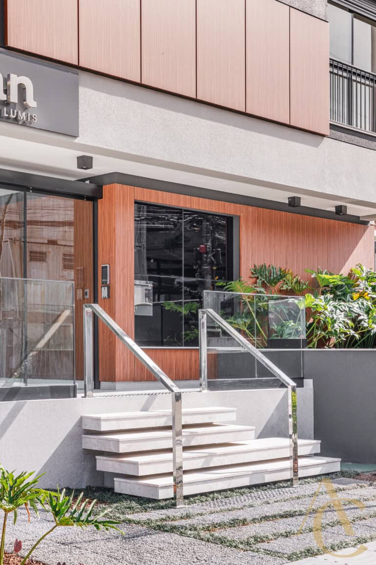 Apartamento à venda, 3 quartos sendo 1 suíte – 2 vagas de garagem –  Centro, Florianópolis, SC.