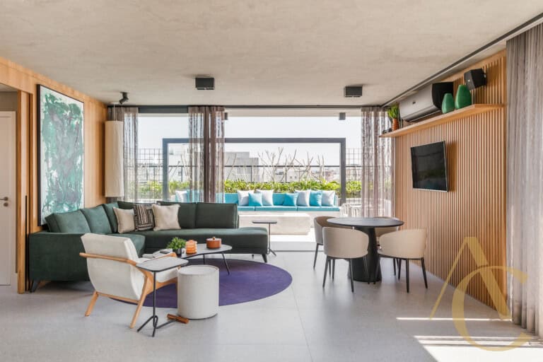 Apartamento à venda, 3 quartos sendo 1 suíte – 2 vagas de garagem –  Centro, Florianópolis, SC.