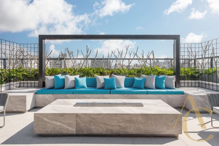 Apartamento à venda, 3 quartos sendo 1 suíte – 2 vagas de garagem –  Centro, Florianópolis, SC.