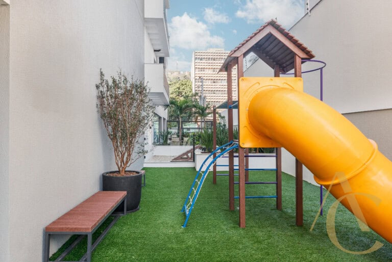 Apartamento à venda, 3 quartos sendo 1 suíte – 2 vagas de garagem –  Centro, Florianópolis, SC.