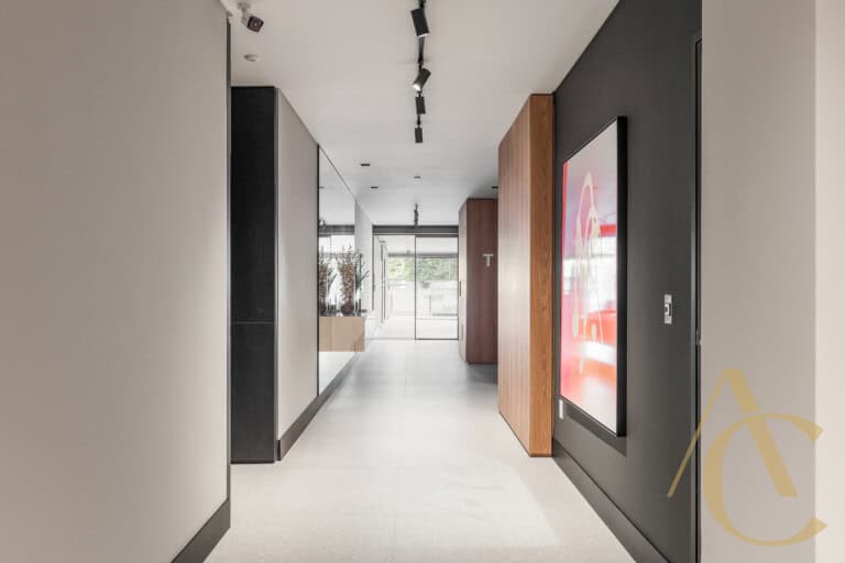 Apartamento à venda, 3 quartos sendo 1 suíte – 2 vagas de garagem –  Centro, Florianópolis, SC.