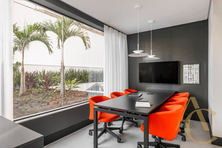 Apartamento à venda, 3 quartos sendo 1 suíte – 2 vagas de garagem –  Centro, Florianópolis, SC.