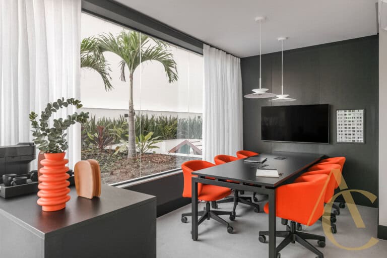 Apartamento à venda, 3 quartos sendo 1 suíte – 2 vagas de garagem –  Centro, Florianópolis, SC.