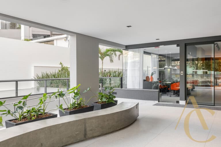 Apartamento à venda, 3 quartos sendo 1 suíte – 2 vagas de garagem –  Centro, Florianópolis, SC.