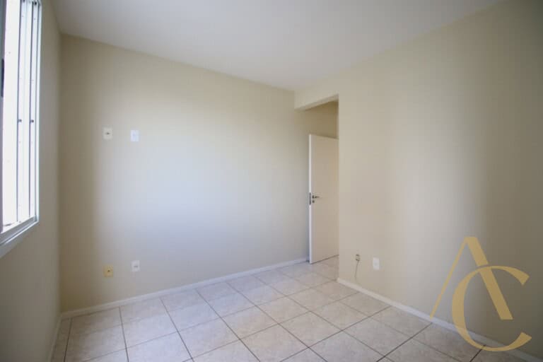 Apartamento à venda – 03 quartos sendo 01 suíte – Centro – Palhoça/SC.