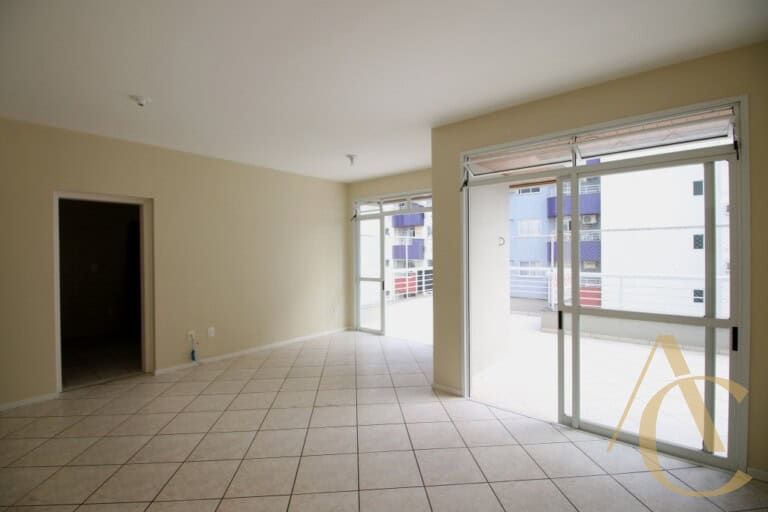 Apartamento à venda – 03 quartos sendo 01 suíte – Centro – Palhoça/SC.