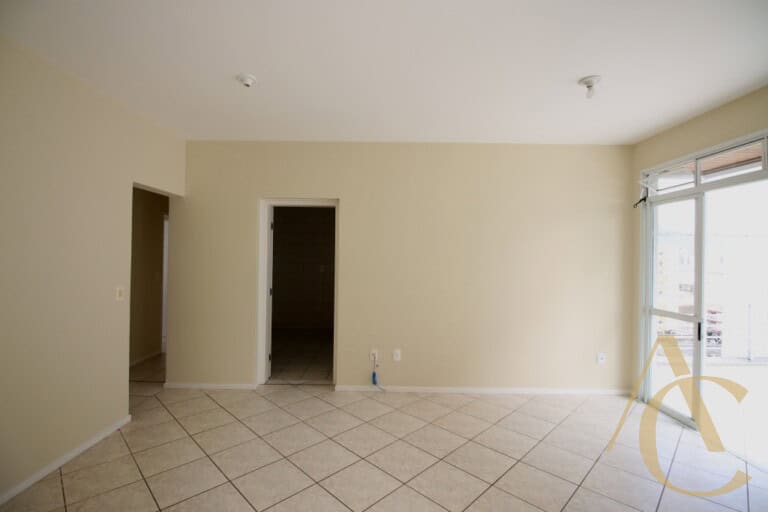 Apartamento à venda – 03 quartos sendo 01 suíte – Centro – Palhoça/SC.