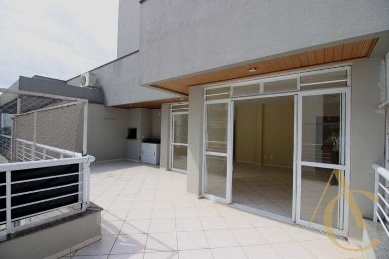 Apartamento à venda – 03 quartos sendo 01 suíte – Centro – Palhoça/SC.