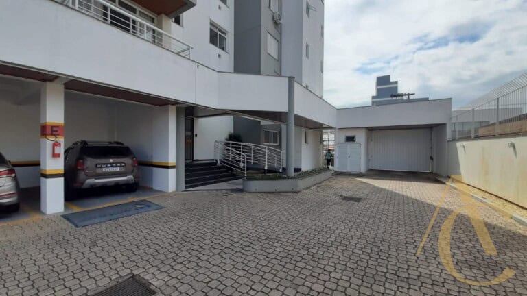 Apartamento para alugar – 03 quartos sendo 01 suíte – Centro – Palhoça/SC.