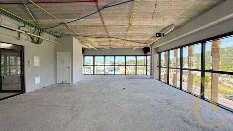 Sala à venda – 130,65m² – Campeche – Florianópolis/SC.
