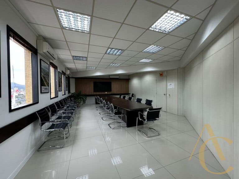 Sala à venda – 344,83m² – Barreiros – São José /SC.