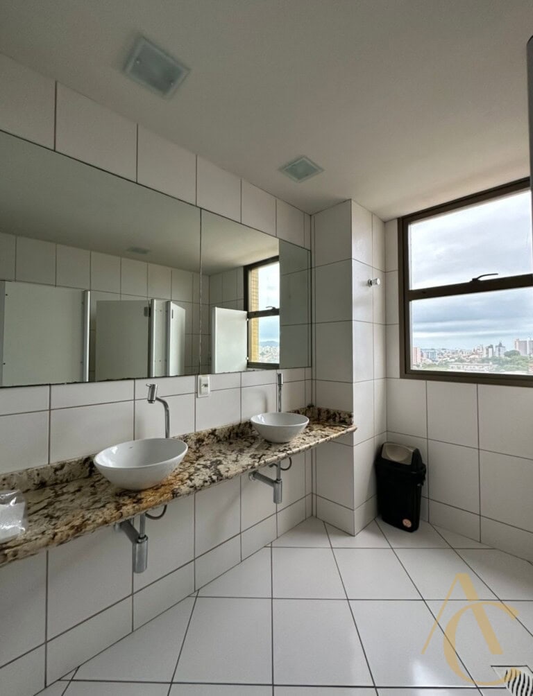 Sala à venda – 344,83m² – Barreiros – São José /SC.