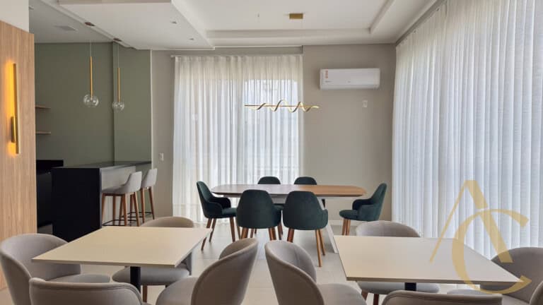 Apartamento à venda – 03 quartos sendo 01 suíte – Estreito, Florianópolis/SC.