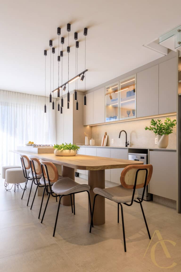 Apartamento duplex à venda – 2 suítes – Decorado – João Paulo – Florianópolis/SC.