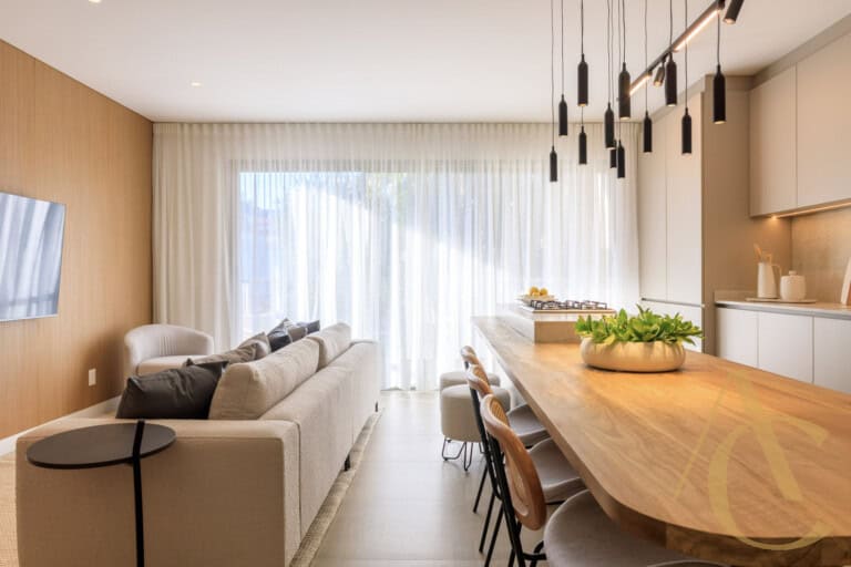 Apartamento duplex à venda – 2 suítes – Decorado – João Paulo – Florianópolis/SC.