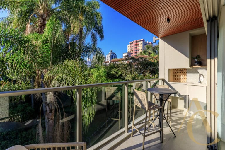 Apartamento duplex à venda – 2 suítes – Decorado – João Paulo – Florianópolis/SC.