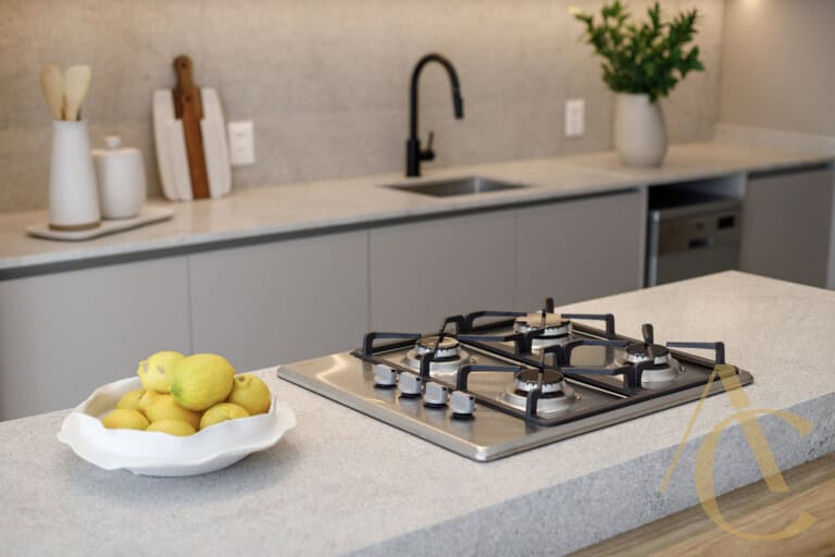 Apartamento duplex à venda – 2 suítes – Decorado – João Paulo – Florianópolis/SC.