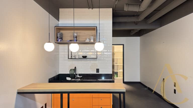 Sala para alugar – 130,71m² – Centro – Florianópolis/SC.