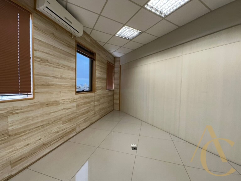 Sala à venda – 344,83m² – Barreiros – São José /SC.