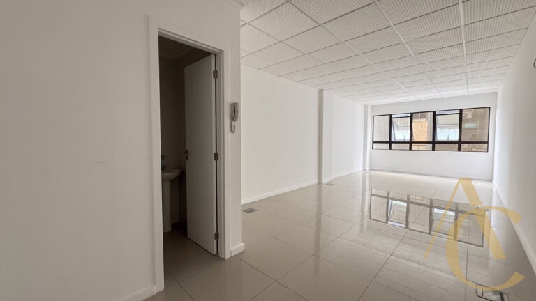 Sala para alugar – 37,22m² – Itacorubi – Florianópolis/SC.