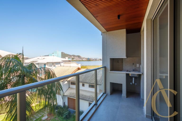 Apartamento à venda – 1 suíte e 2 demi-suítes – João Paulo – Florianópolis/SC.