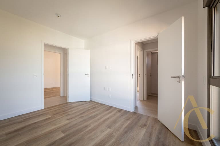 Apartamento à venda – 1 suíte e 2 demi-suítes – João Paulo – Florianópolis/SC.