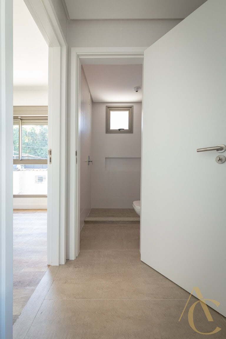 Apartamento à venda – 1 suíte e 2 demi-suítes – João Paulo – Florianópolis/SC.