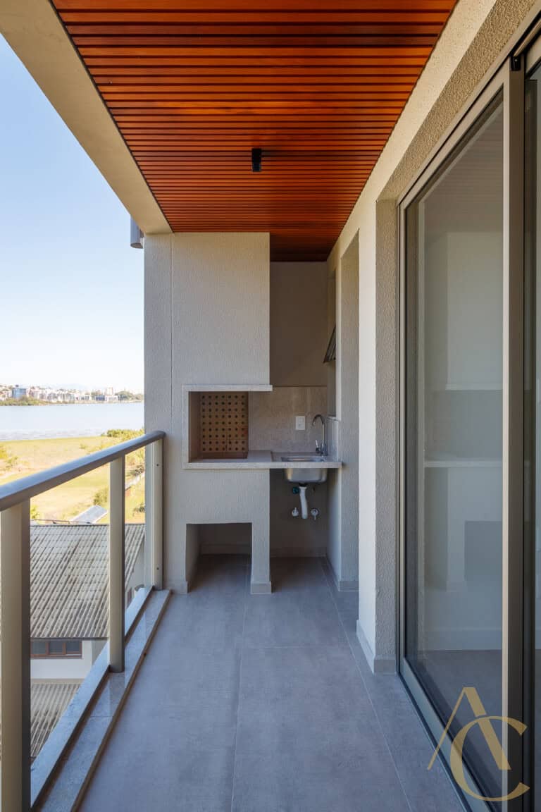 Apartamento à venda – 1 suíte e 2 demi-suítes – João Paulo – Florianópolis/SC.