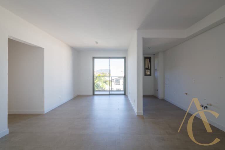 Apartamento à venda – 1 suíte e 2 demi-suítes – João Paulo – Florianópolis/SC.