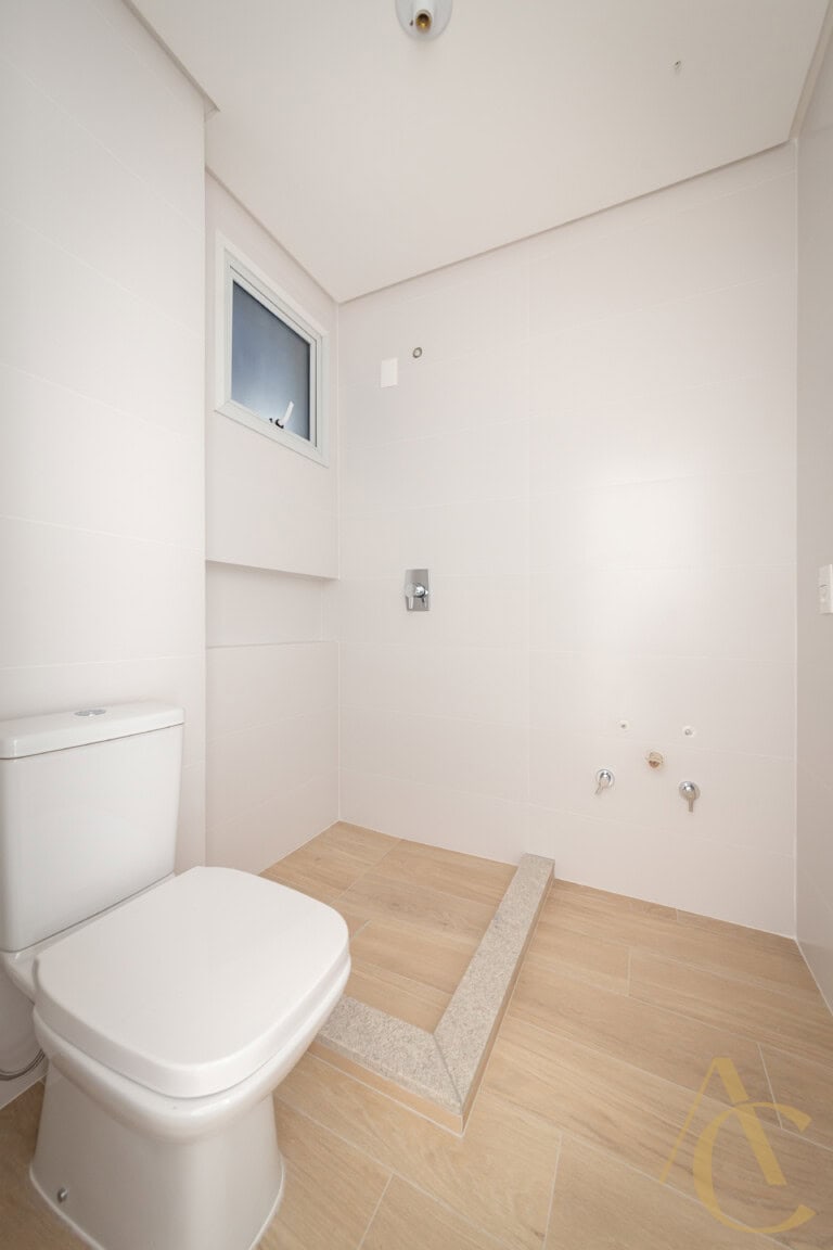 Apartamento à venda – 2 quartos sendo 1 suíte – João Paulo, Florianópolis/SC.