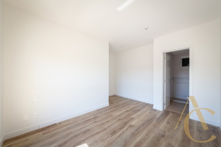 Apartamento à venda – 2 quartos sendo 1 suíte – João Paulo, Florianópolis/SC.