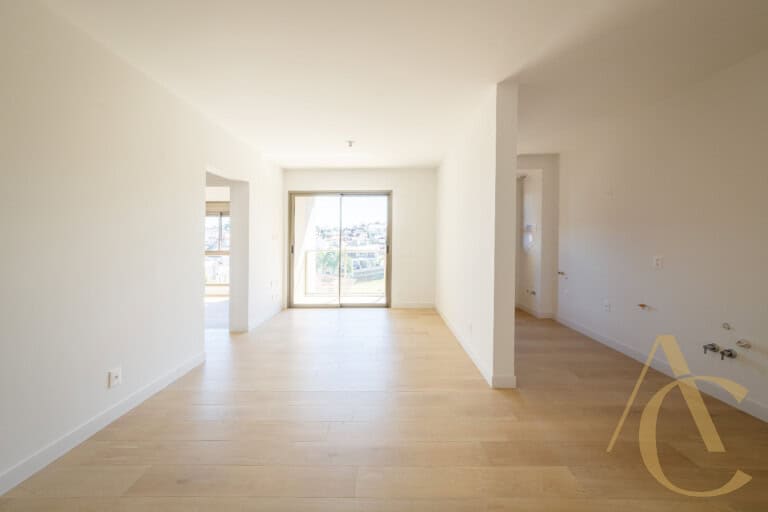 Apartamento à venda – 2 quartos sendo 1 suíte – João Paulo, Florianópolis/SC.