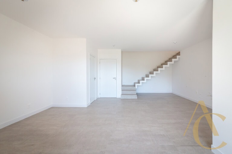 Apartamento duplex à venda – 2 suítes – João Paulo – Florianópolis/SC.