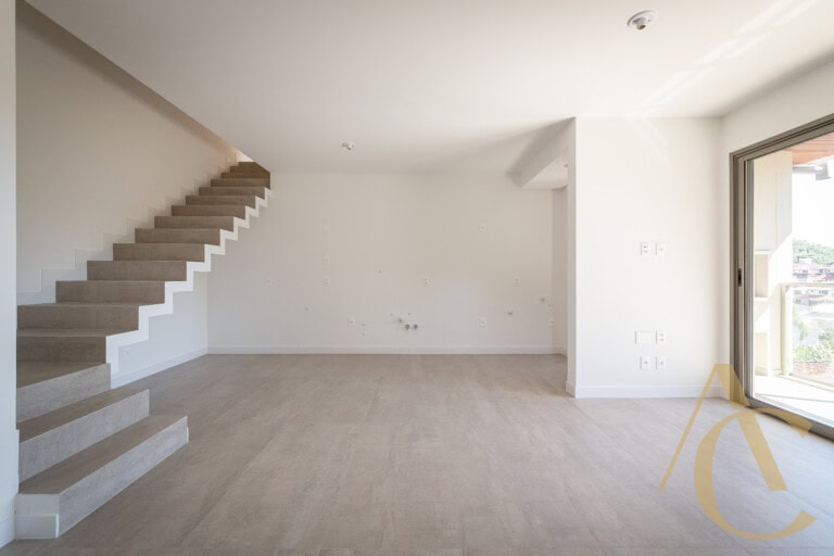 Apartamento duplex à venda – 2 suítes – João Paulo – Florianópolis/SC.