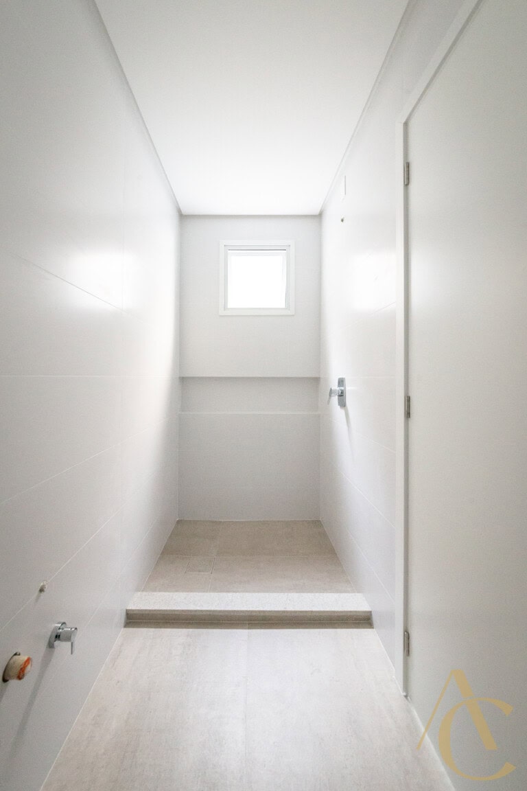 Apartamento duplex à venda – 3 quartos sendo 1 suíte – João Paulo – Florianópolis/SC.