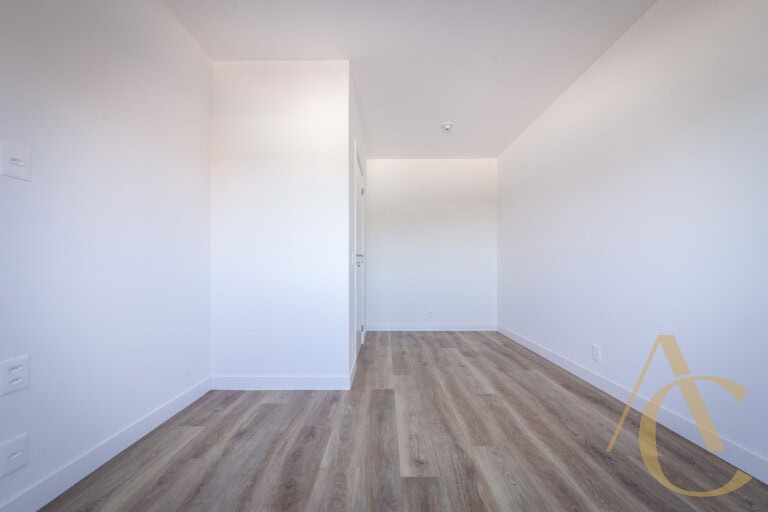 Apartamento duplex à venda – 3 quartos sendo 1 suíte – João Paulo – Florianópolis/SC.