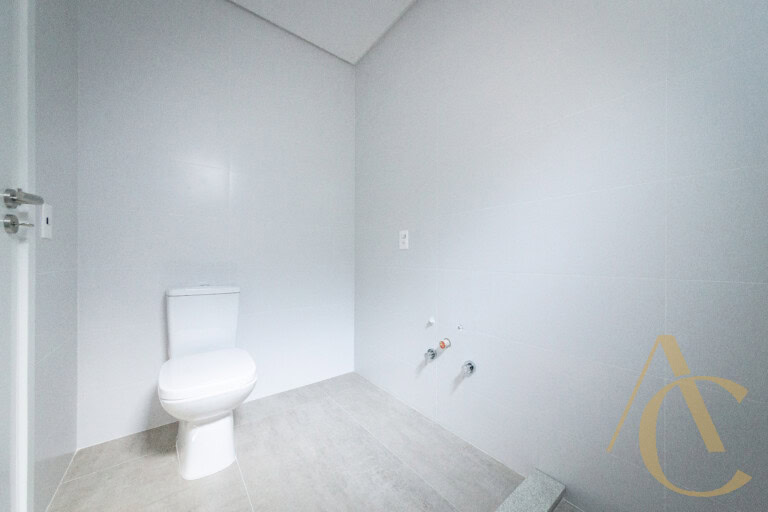 Apartamento duplex à venda – 3 quartos sendo 1 suíte – João Paulo – Florianópolis/SC.