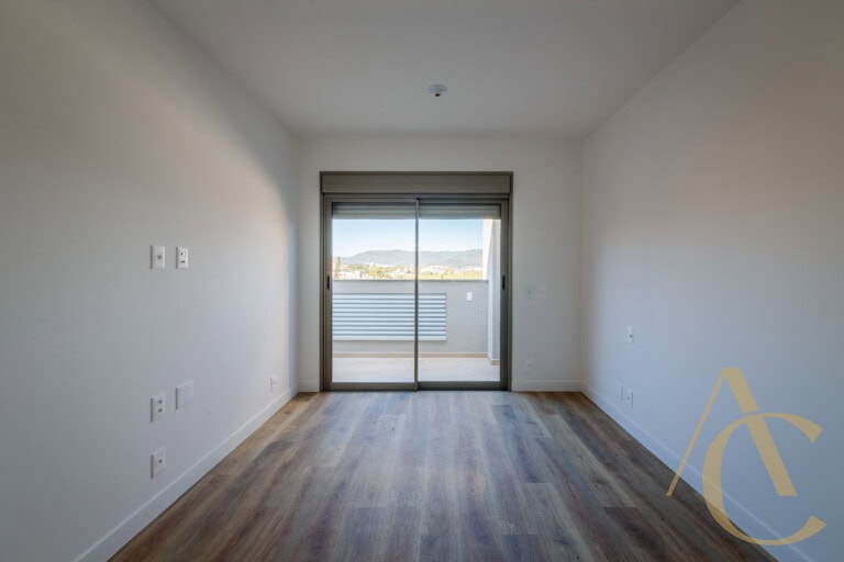 Apartamento duplex à venda – 1 suíte e 2 demi-suítes – João Paulo, Florianópolis/SC.