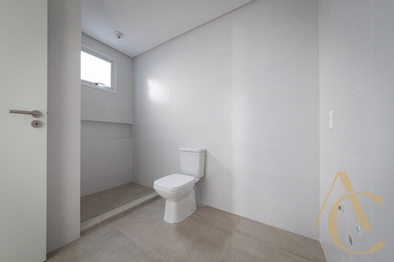 Apartamento duplex à venda – 1 suíte e 2 demi-suítes – João Paulo, Florianópolis/SC.