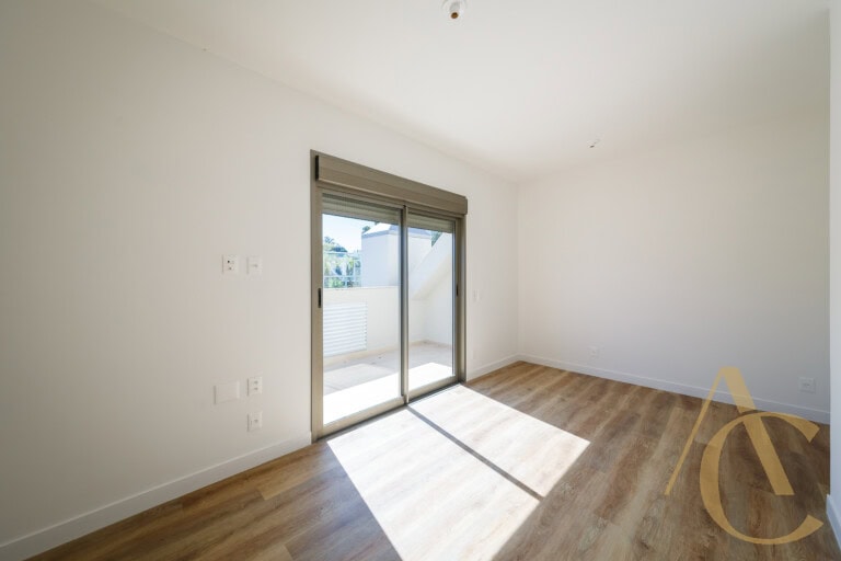 Apartamento duplex à venda – 2 suítes – João Paulo – Florianópolis/SC.