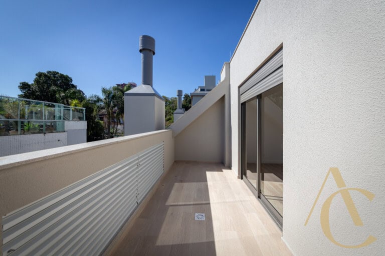 Apartamento duplex à venda – 2 suítes – João Paulo – Florianópolis/SC.