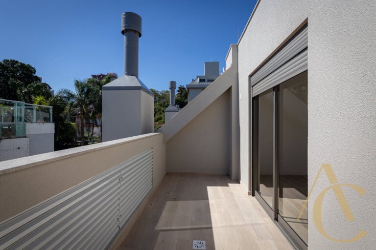 Apartamento duplex à venda – 2 suítes – João Paulo – Florianópolis/SC.