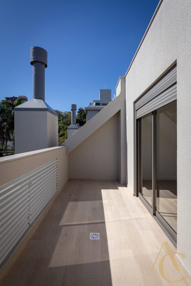 Apartamento duplex à venda – 2 suítes – João Paulo – Florianópolis/SC.