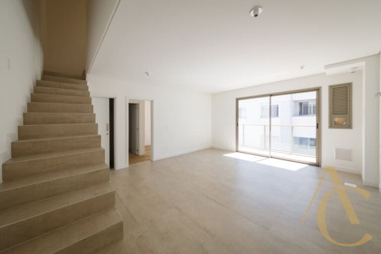 Apartamento duplex à venda – 2 suítes – João Paulo – Florianópolis/SC.