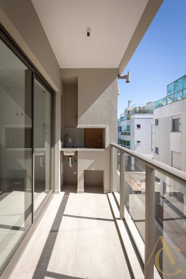 Apartamento duplex à venda – 2 suítes – João Paulo – Florianópolis/SC.