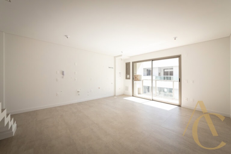 Apartamento duplex à venda – 2 suítes – João Paulo – Florianópolis/SC.