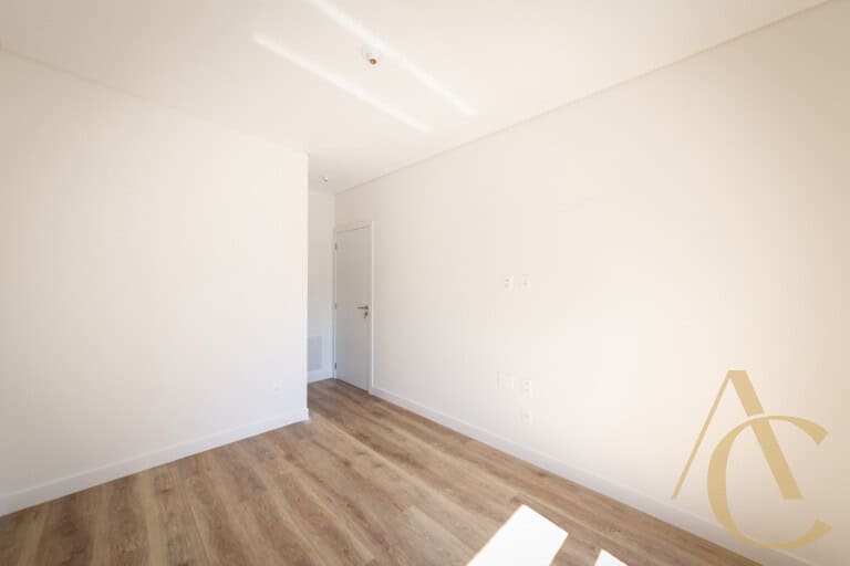 Apartamento duplex à venda – 2 suítes – João Paulo – Florianópolis/SC.