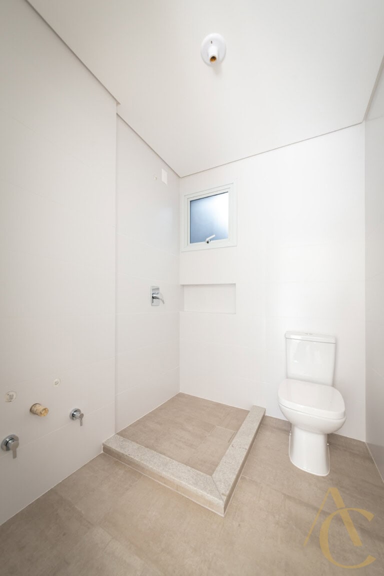 Apartamento duplex à venda – 2 suítes – João Paulo – Florianópolis/SC.